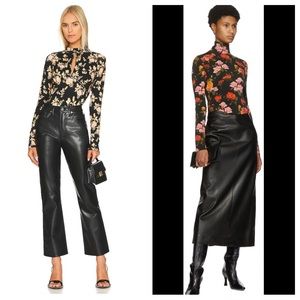 FREDA'S 🇨🇦 CANADIAN MADE Flower Print Black Stretch Mock Neck L/S Top Blouse